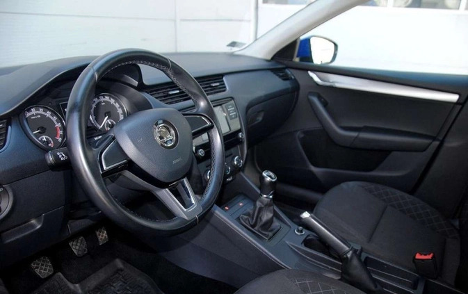 Skoda Octavia cena 43900 przebieg: 143000, rok produkcji 2018 z Uniejów małe 92